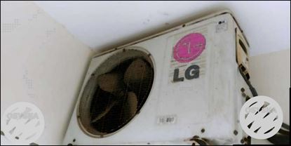 LG 1TON SPKIT AC. About 7 years used. In perfect