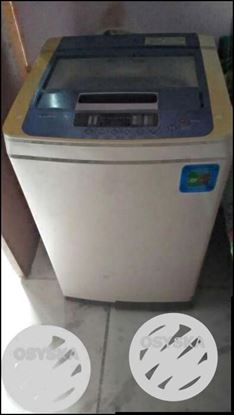 White And Gray Top-load Washing Machine