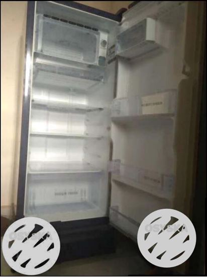 White Single-door Refrigerator