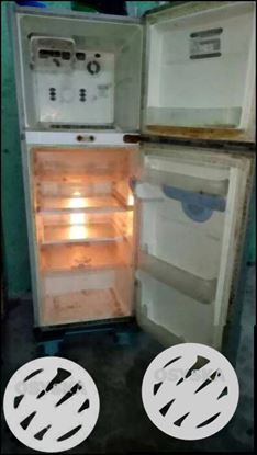 Lg refrigerator in good condition, 230ltr with