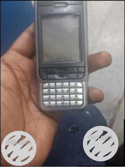 Nokia 3230 is in good condition only phone