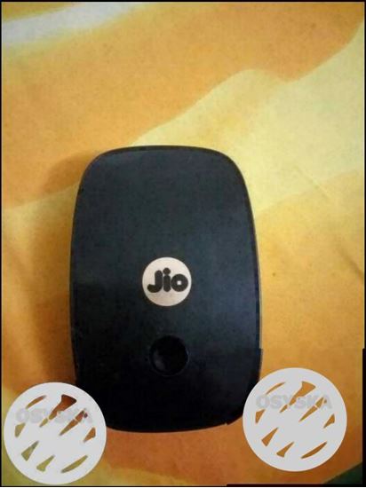 Jiofi bilkuk nyaa h 2 mnth bhi nhi chlaa h uper