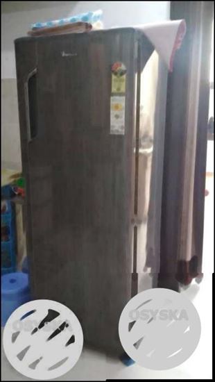 Black Single-door Refrigerator