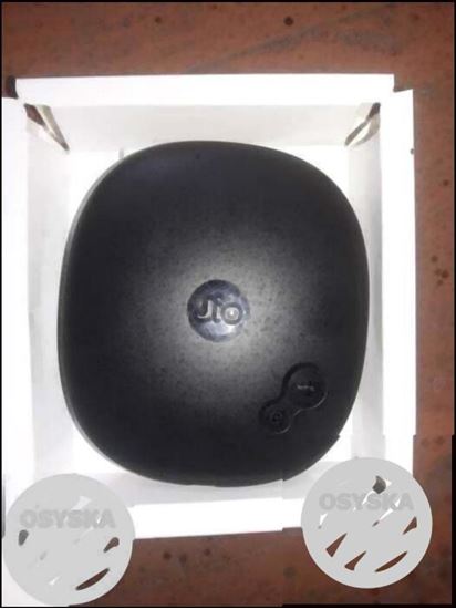 Black JioFi Mobile Broadband With Box