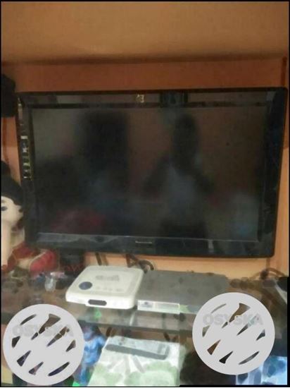 Black Vizio Flat Screen TV