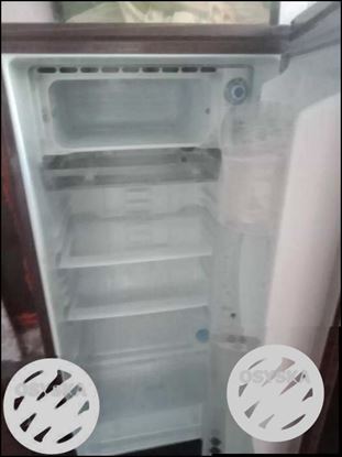 White Single-door Refrigerator