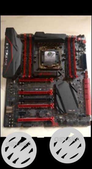 Asus rampage v extreme motherboard excellent