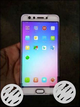 Oppo F3 Hai Sb Kuch Nya Ki Trh hai. phone me ek