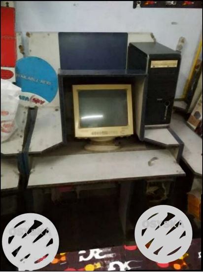 Good condition computer table