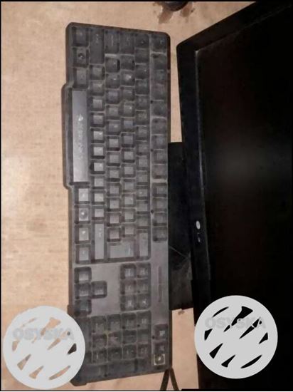 Black Logitech Corded Computer Keyboard