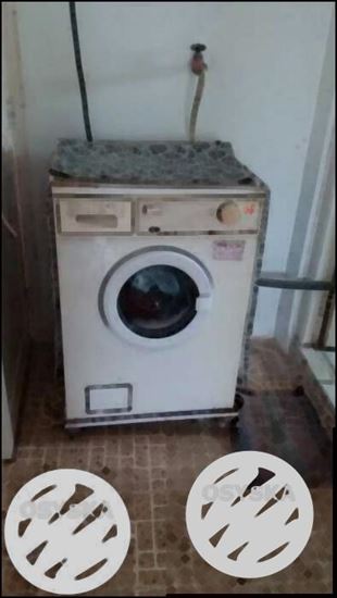 White Front-load Washing Machine