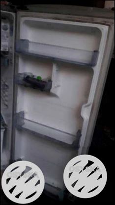 White Single-door Refrigerator