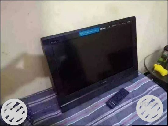 Used toshiba 24" hd lcd tv for 4999/-