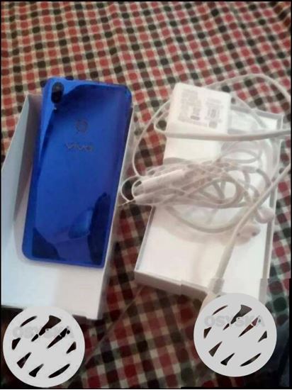 Vivo v9 good condition money problem 2 month old