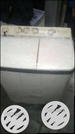 Used 6.8 kg semi automatic washing machine