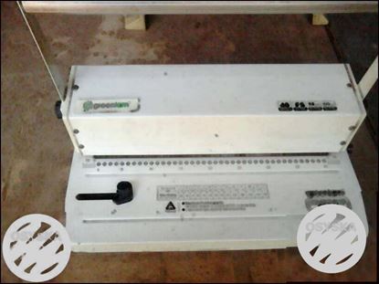 White Greenlam Binding Machine