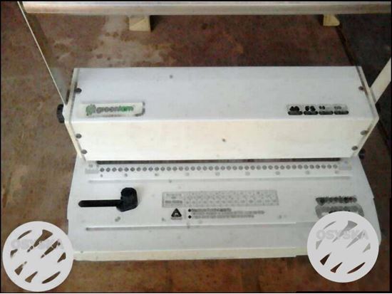 White Greenlam Binding Machine