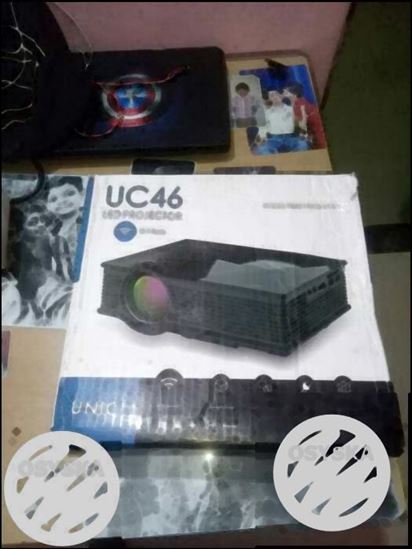 Projector unic uc46 with wifi connectivity