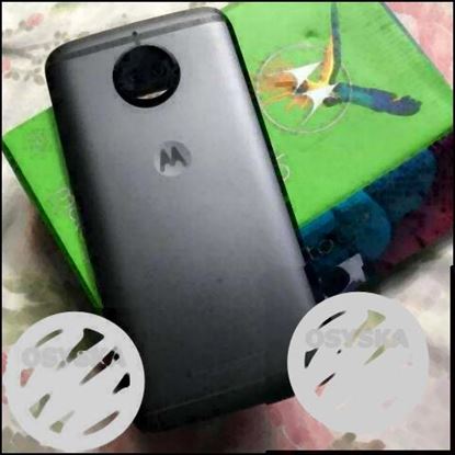 Moto g5s plus in superb.cond.11 months old