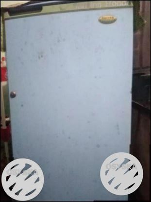 White Single-door Refrigerator