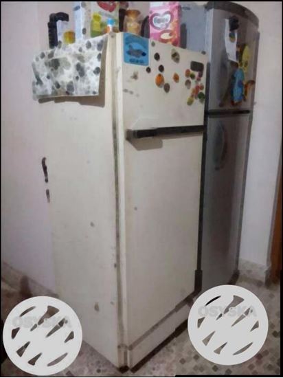 White Top-mount godrej Refrigerator