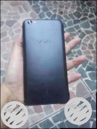 Vivo v5s 64gb in warranty (10 mnth used) in new condition