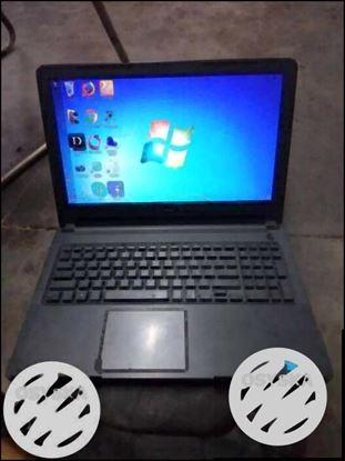 Dell ka laptop I core i3 processor Hai one year 6