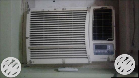 White Window-type Air Conditioner