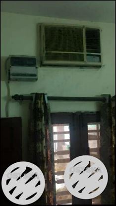 White Window Type Air Conditioner