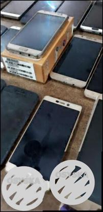 Second Hand Phones with GST Bill designed by Mi and Samsung in Rohini,