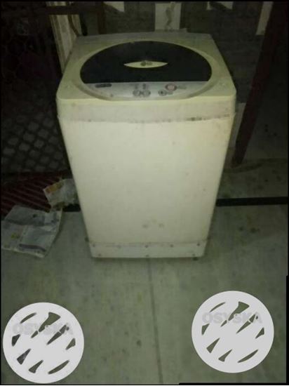 LG 5.8 fully automatic washing machine working