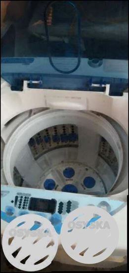 White Top-load Washing Machine