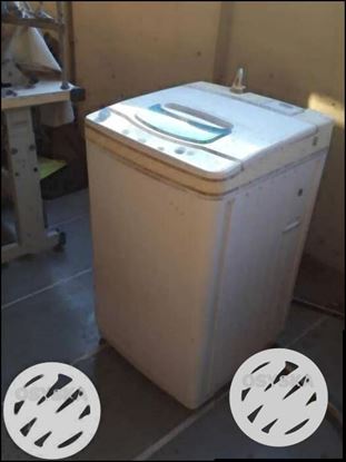 White Top-load Washing Machine