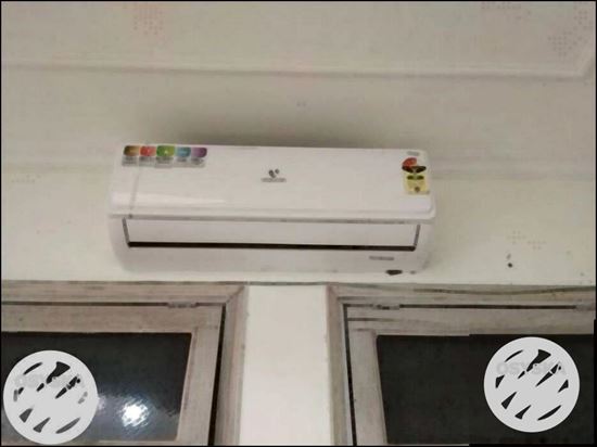 White Split Type Air Conditioner