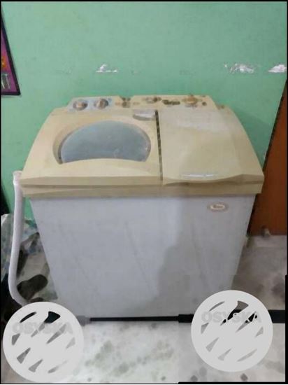 Whirlpool washing machine in good running