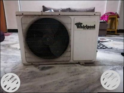 Whirlpool 1ton AC with excellent condition