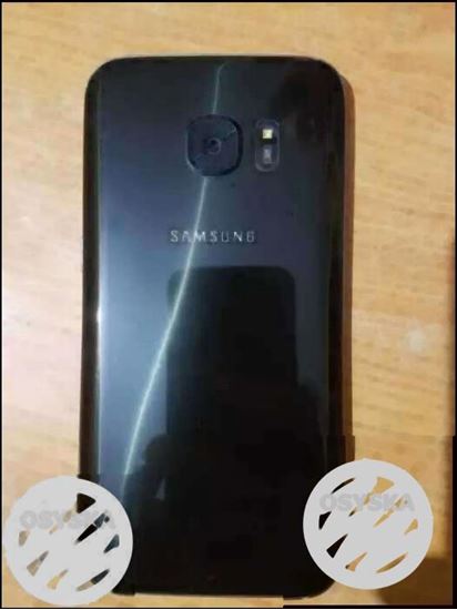 Samsung S7 Almost 1 year old 4 gb ram 32 gb