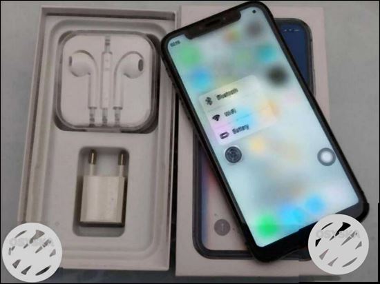 Iphone x white 128Gb bill box charger headphones