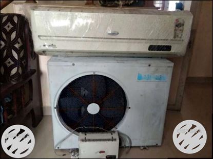 White Split Type Air Conditioner