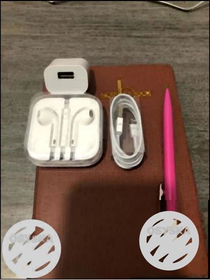 Apple charger and earphones datacable for sale