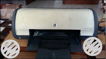 HP desk jet printer, needs servicing, but in good