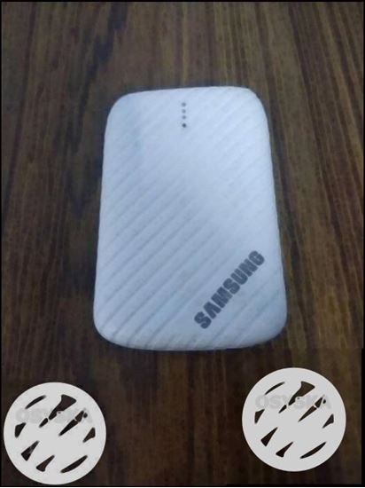 Samsung smart Power Bank of capacity :9000mAh.