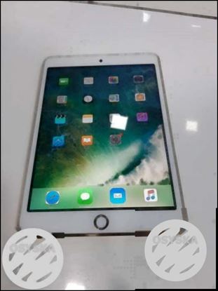 IPad Mini3 Gold 16gb only WiFi In good working