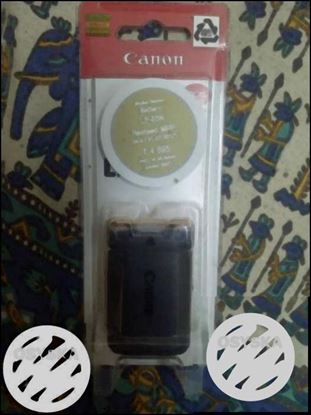 Canon camera battery. Unpacked item. Battery name