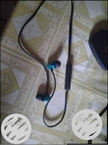 Bluetooth earphone, sweatproof