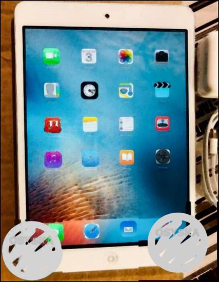 IPad 16gb / 9.7inch / white/ perfect condition