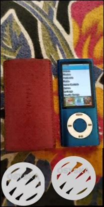 Apple ipod 6th gen 8gb with video camera and fm radio royal blue.