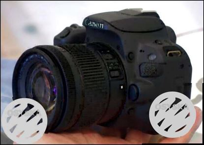 Black Canon EOS 200DSLR Camera