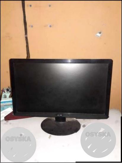 Black LG Flat Screen Computer Monitor