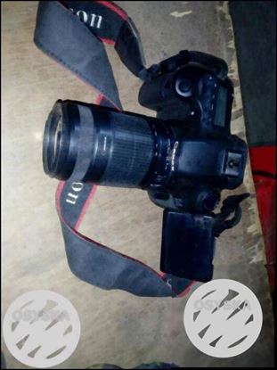 Black Canon EOS DSLR 60D